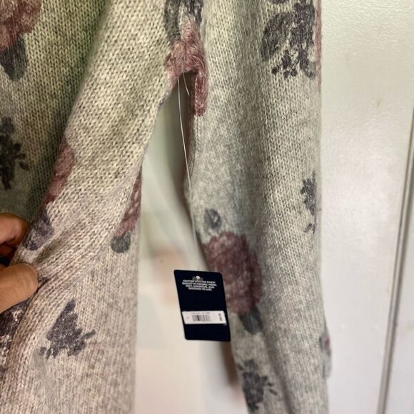 Lucky Brand Rose Foral Pullover Sweater in Grey Color .Size L - Picture 10 of 15